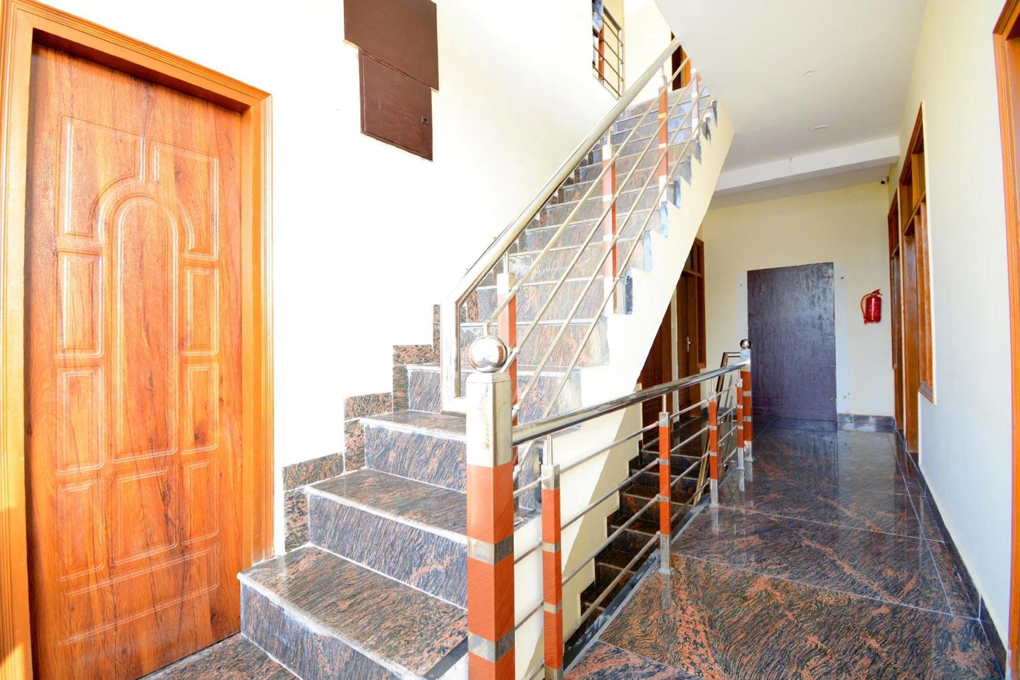 Oyo Flagship 38733 The Sai Palace Panchkula Exterior photo